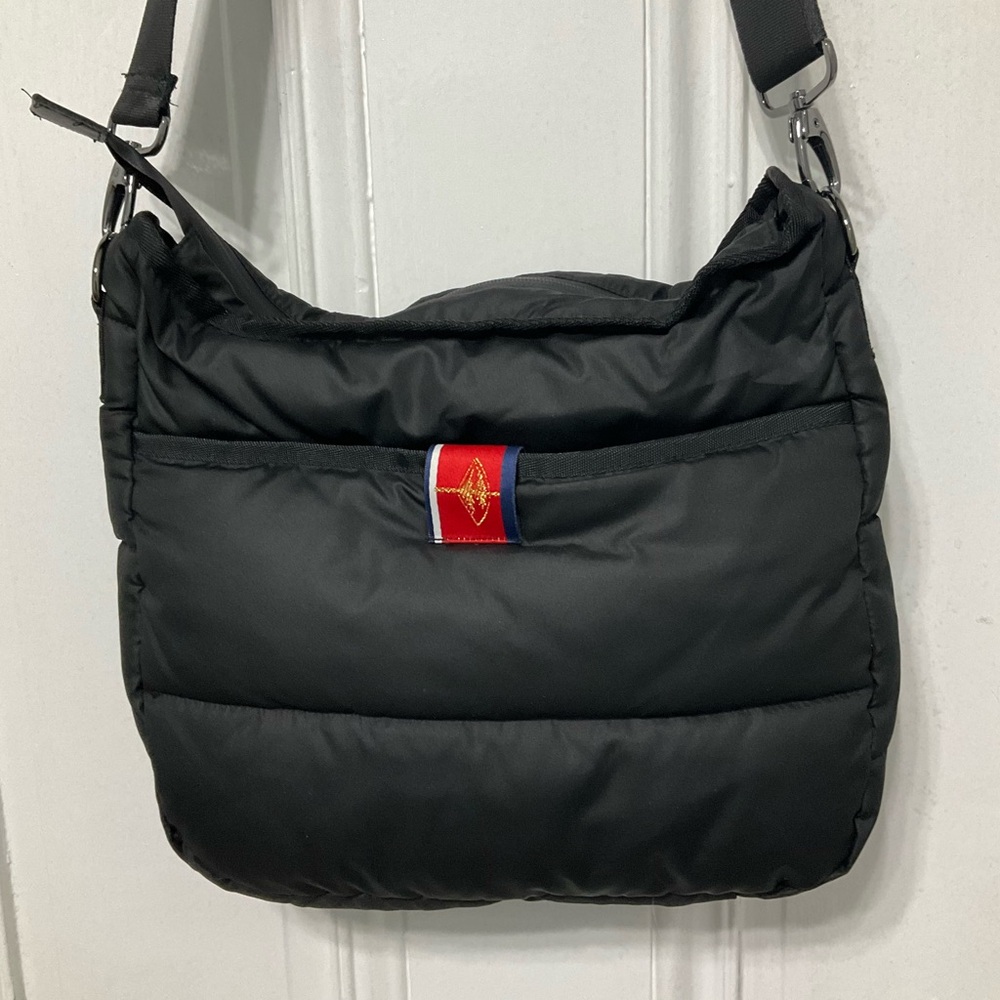 Pretty Rugged  Black Puffer Tavel Friendly‎  waterproof Crossbody Bag